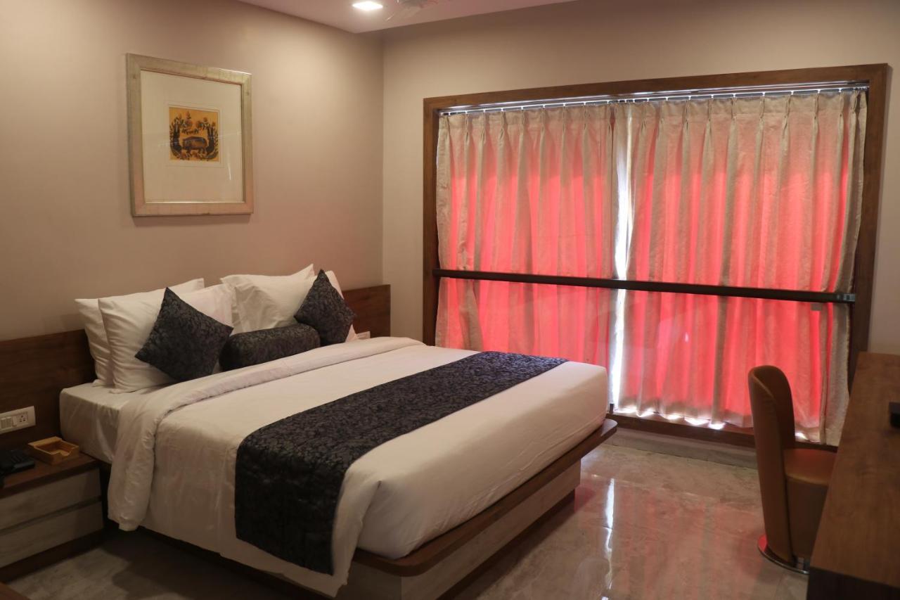 Nest Beacon Resort Daman Exterior photo